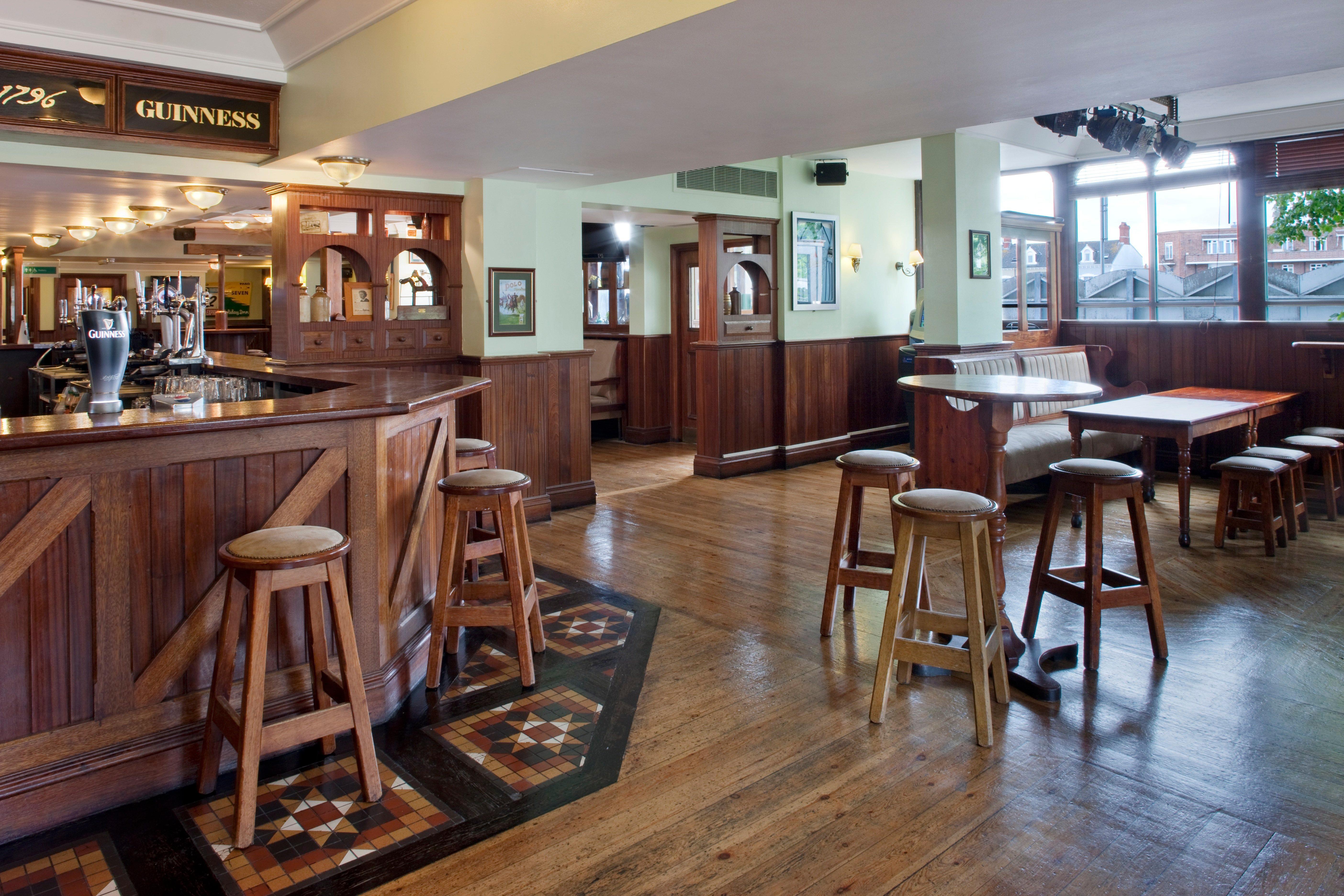 Holiday Inn Cardiff City By Ihg Екстер'єр фото