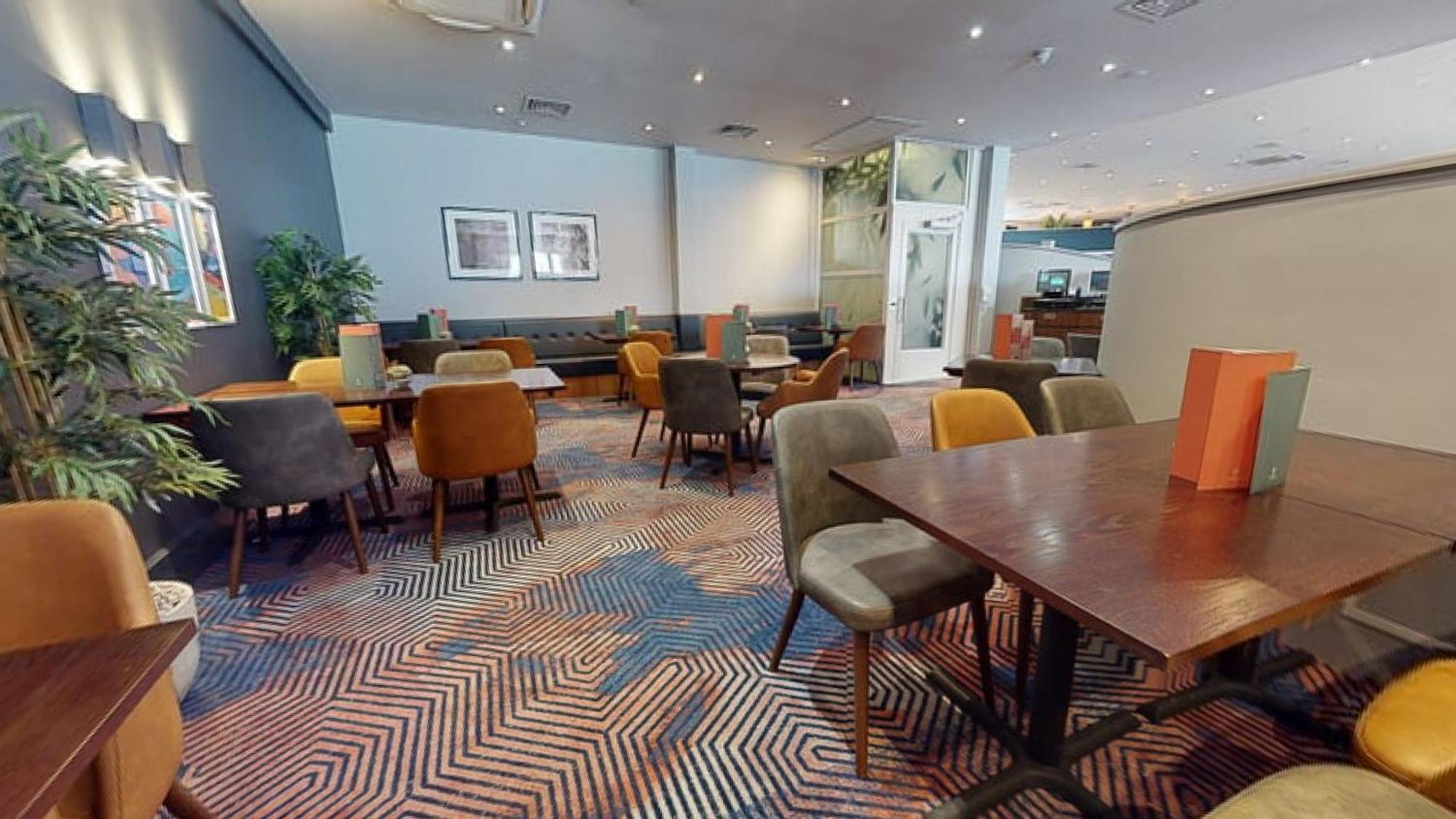 Holiday Inn Cardiff City By Ihg Екстер'єр фото