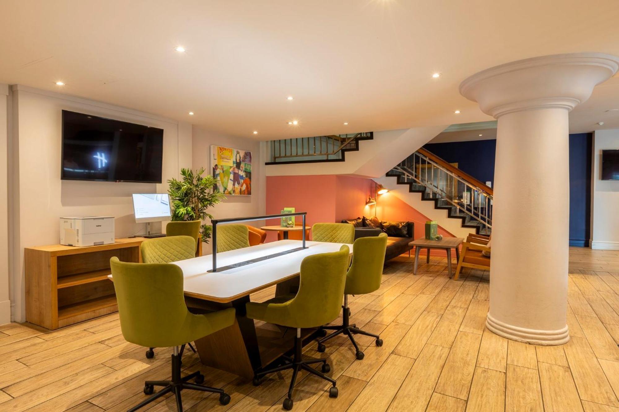 Holiday Inn Cardiff City By Ihg Екстер'єр фото