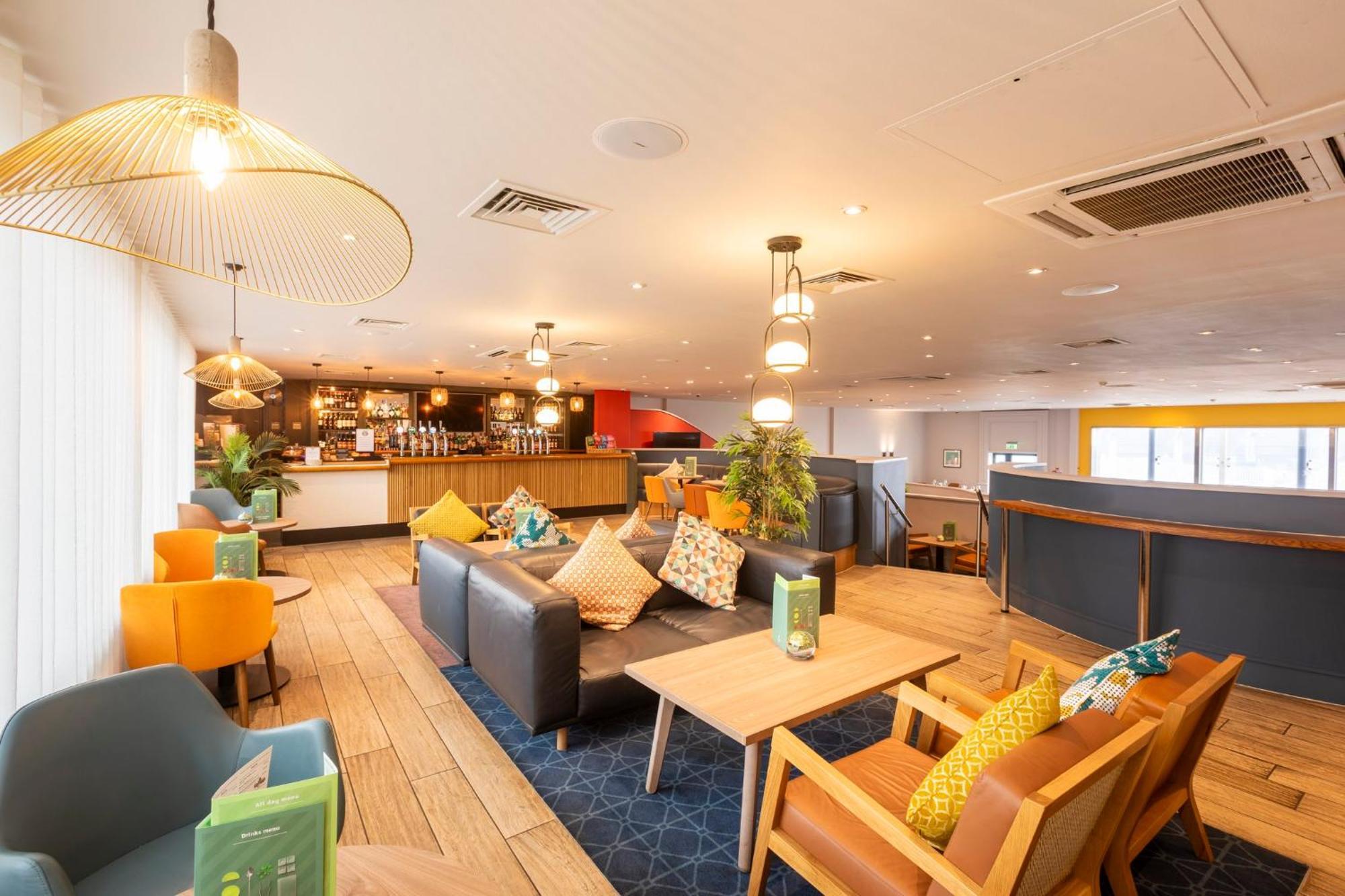 Holiday Inn Cardiff City By Ihg Екстер'єр фото