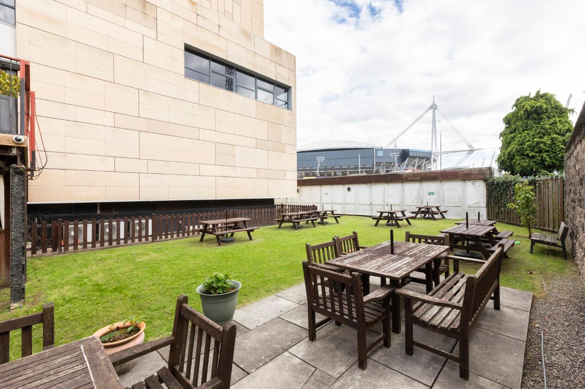 Holiday Inn Cardiff City By Ihg Екстер'єр фото