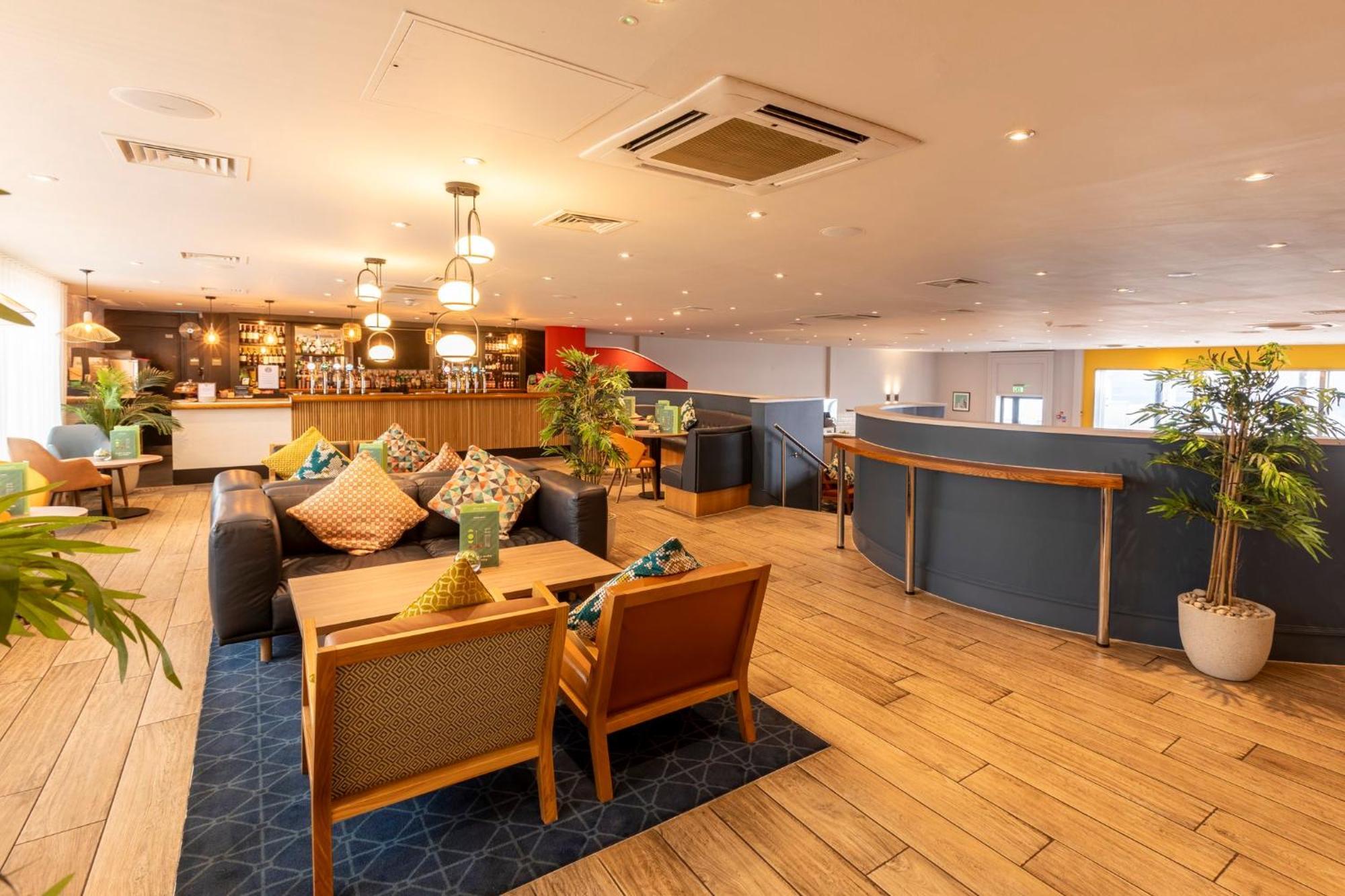 Holiday Inn Cardiff City By Ihg Екстер'єр фото